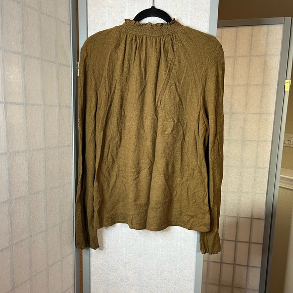 Madewell blouse in “gauze” material & copper brown color - Picture 6 of 6